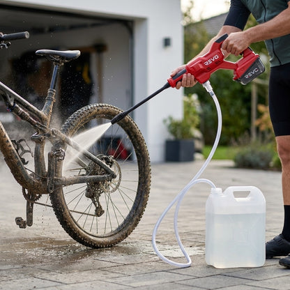 Nettoyeur Haute Pression Sans Fil REVO Hydro 24 – 18 V – Pression jusqu’à 24 bars – Débit 150 L/h – Auto-amorçage & Buse 5-en-1